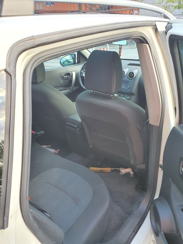 Nissan Qashqai+2 2010