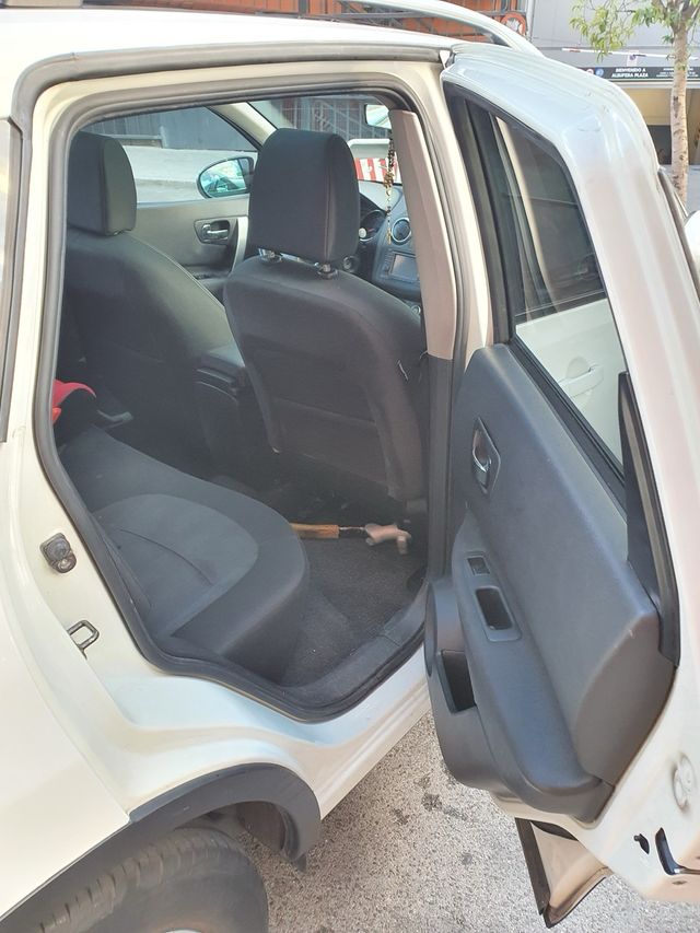 Nissan Qashqai+2 2010