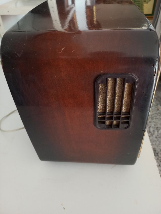 RADIO ANTIGUA TELEFUNKEN