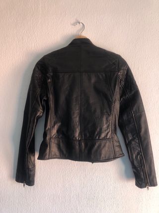 Chaqueta chupa de cuero