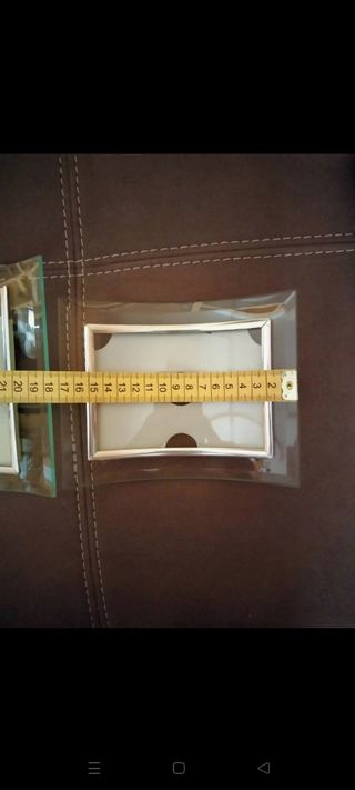 Due cornici di vetro