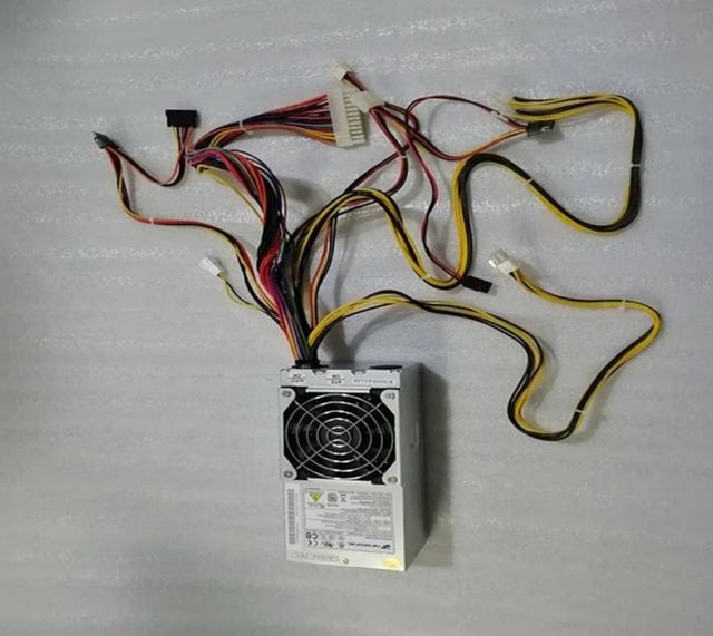 Fuente de alimentación FSP300-60GHT