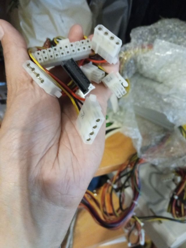 Fuente de alimentación FSP300-60GHT