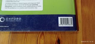 CLIL WORLD. Libro ciencias sociales 1° primaria.