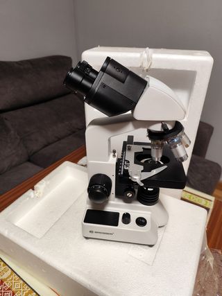 Microscopio totalmente nuevo