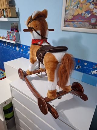 Caballo balancin 