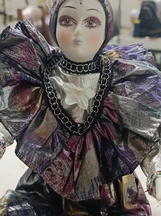 Bambola vintage in ceramica 