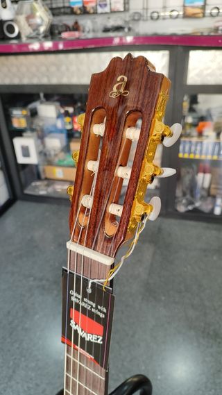 Guitarra Admira A6
