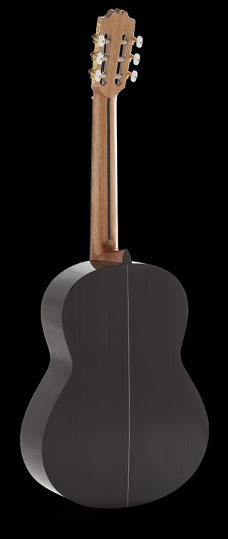 Guitarra Admira A6