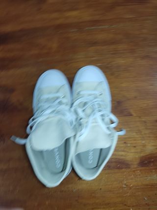Converse altas en beige plataforma