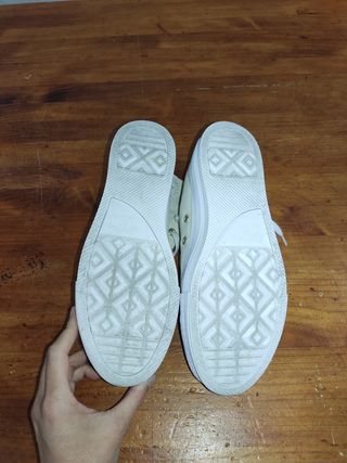 Converse altas en beige plataforma