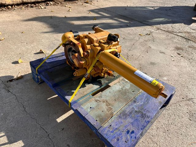 BOMBA HIDRÁULICA NIVELADORA CATERPILLAR