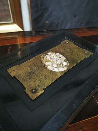 Caja antigua. Elegante
