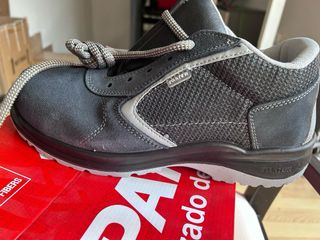 Zapatos NUEVOS  de seguridad Panter talla 45