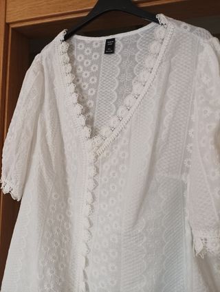 Blusa blanca en talla grande 