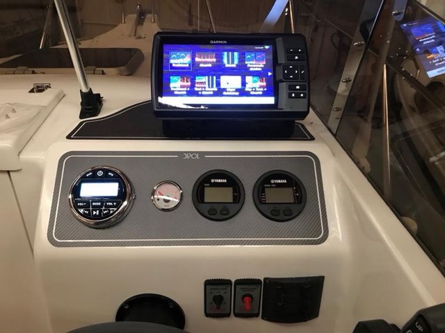 Barco Dipol 600 Sport
