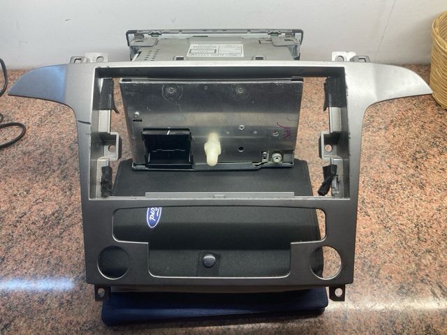 Ford 6006 CDC Sony radio original