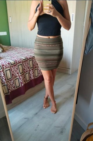 Pack arreglado: Vestido ajustado corto y minifalda