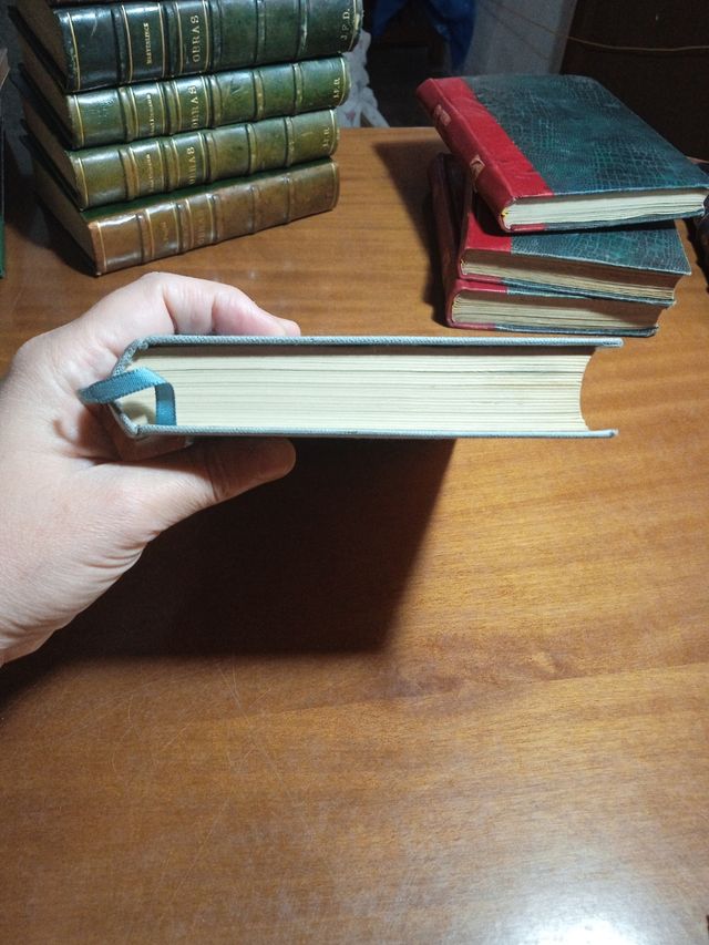 Libro antiguo,la edad prohibida