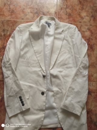Traje blanco de lino