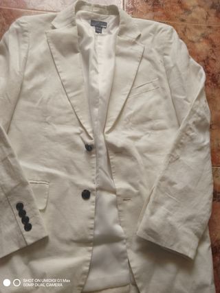 Traje blanco de lino