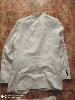Traje blanco de lino