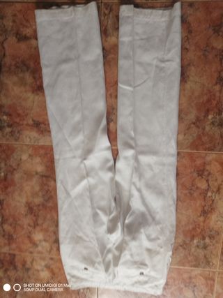 Traje blanco de lino