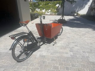 Bicicleta cargo eléctrica Bakfiets