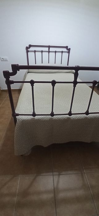 Cama de forja de 105