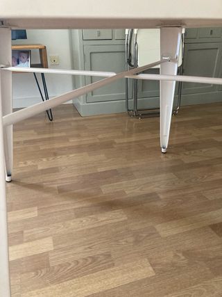 Mesa chapa metálica blanca tipo industrial