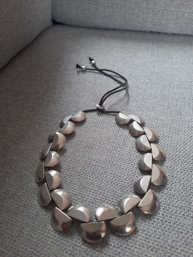 Collar de plata Uno de 50