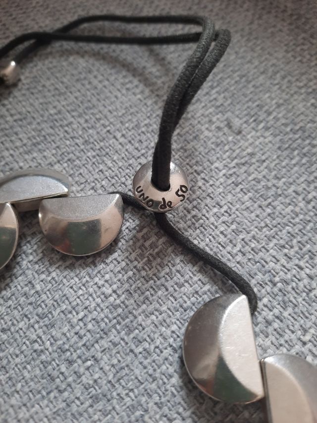Collar de plata Uno de 50