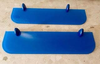 Estantes de cristal azul