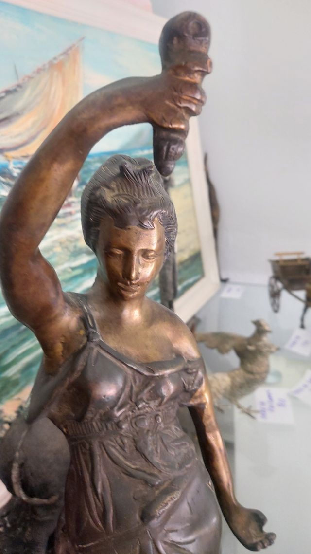 Diosa Hera en bronce