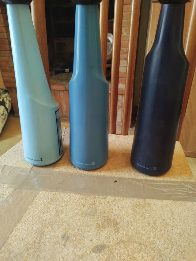 Vendo bottiglie di Salvador Dali