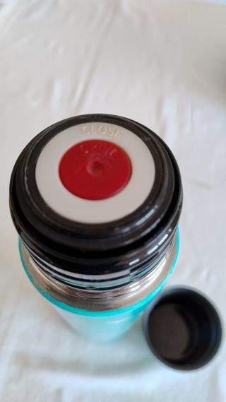 Botella de agua, termo, cantimplora