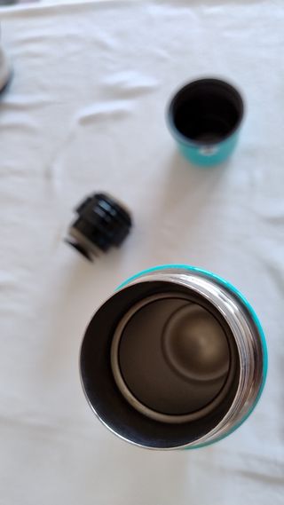 Botella de agua, termo, cantimplora