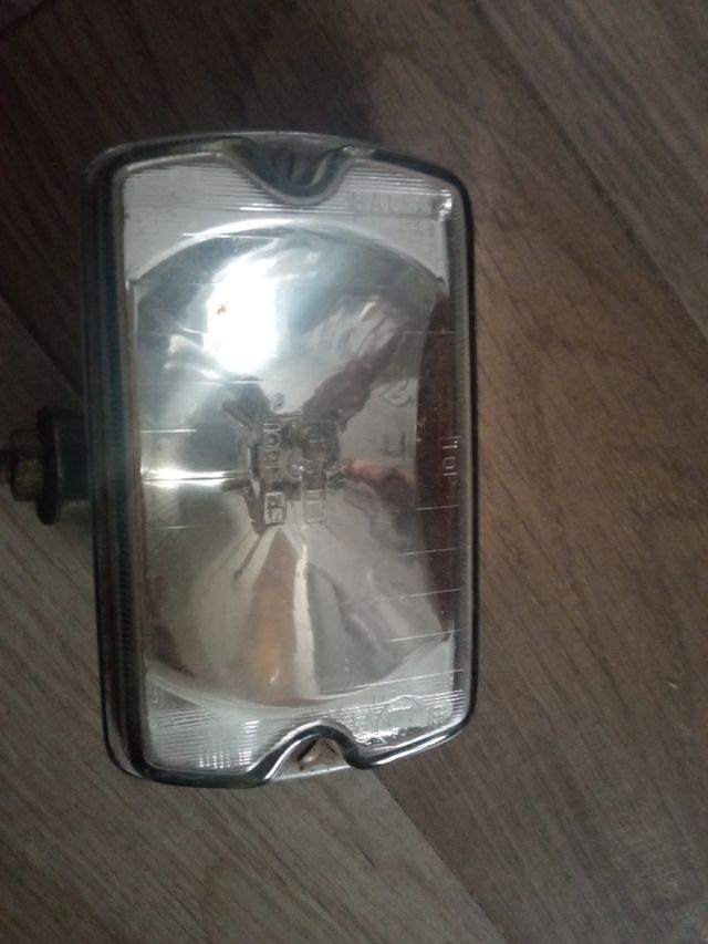 Foco antiguo largo alcance  