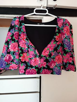 Camisa floral Zara 💐