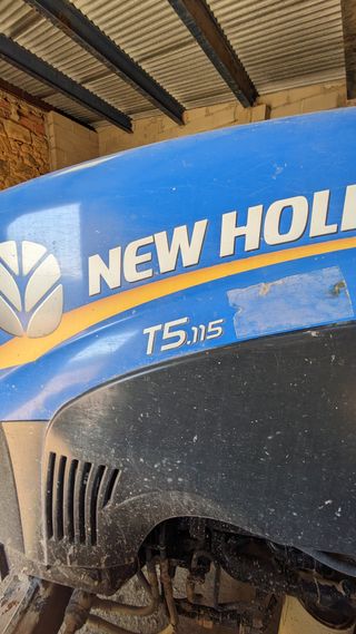 TRACTOR T5.115 5700