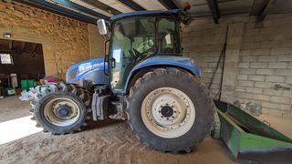 TRACTOR T5.115 5700