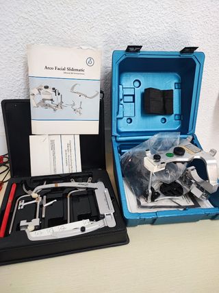 Articulador dental más arco dental