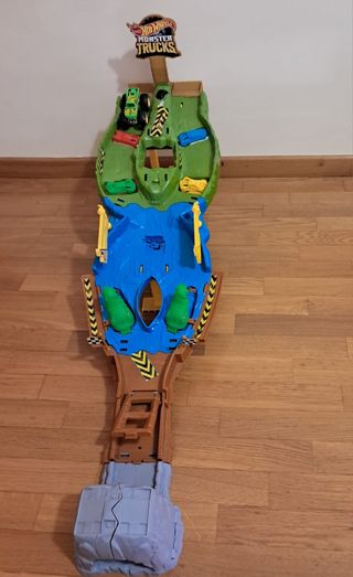 Pista de coches hot wheels niños