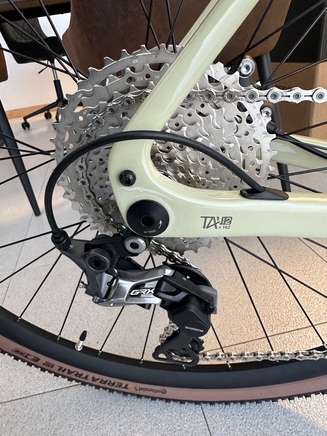 Coluer Arenal Gravel Carbono talla L GRX