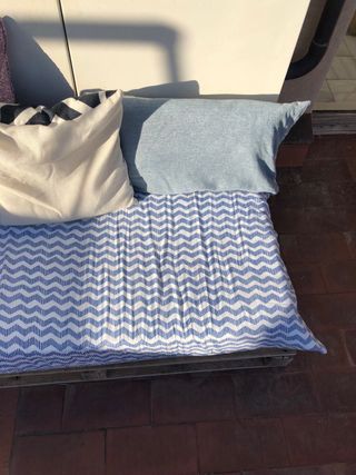 Sofa Palets 1 cojin grande 3 medianos