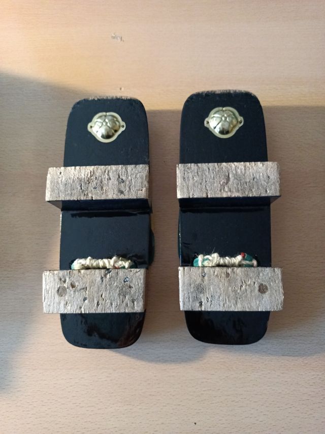 Geta Tradicionales Japoneses con Diseño Floral