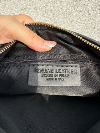 Pochette nera in pelle