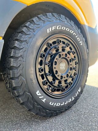 Llantas todo terreno + neumáticos BF Goodrich