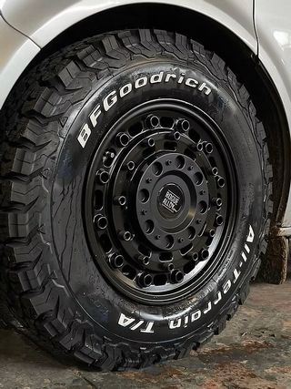 Llantas todo terreno + neumáticos BF Goodrich