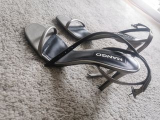 Sandalia de fiesta plateada